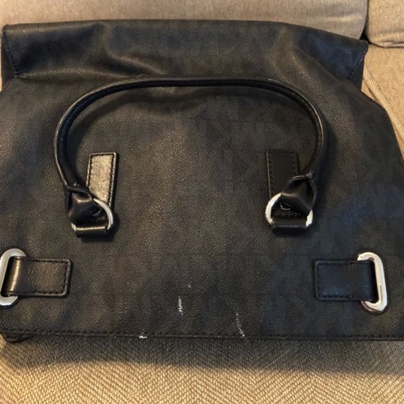 Michael kors purse - Picture 2 of 4